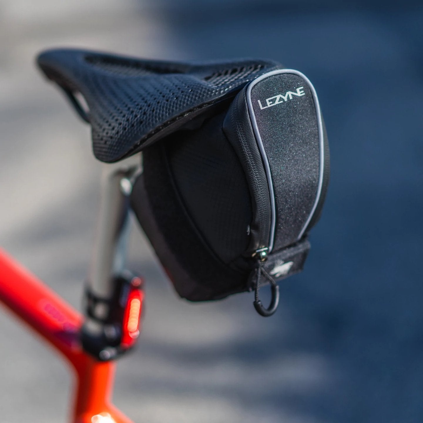 Sacoche De Selle Lezyne Pod Caddy Medium QR – Noir, Légère Et Pratique Pour Le Vélo